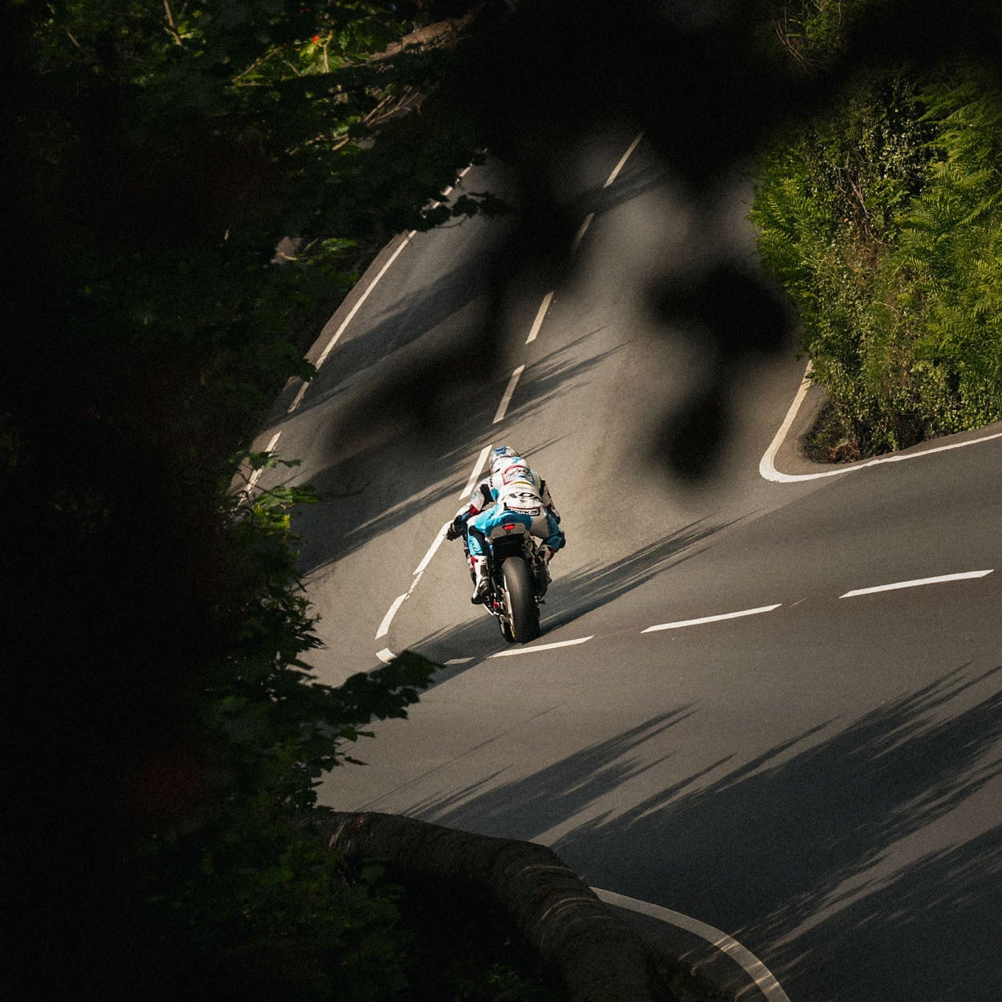 Josh brookes riding the IOM TT mountain course
