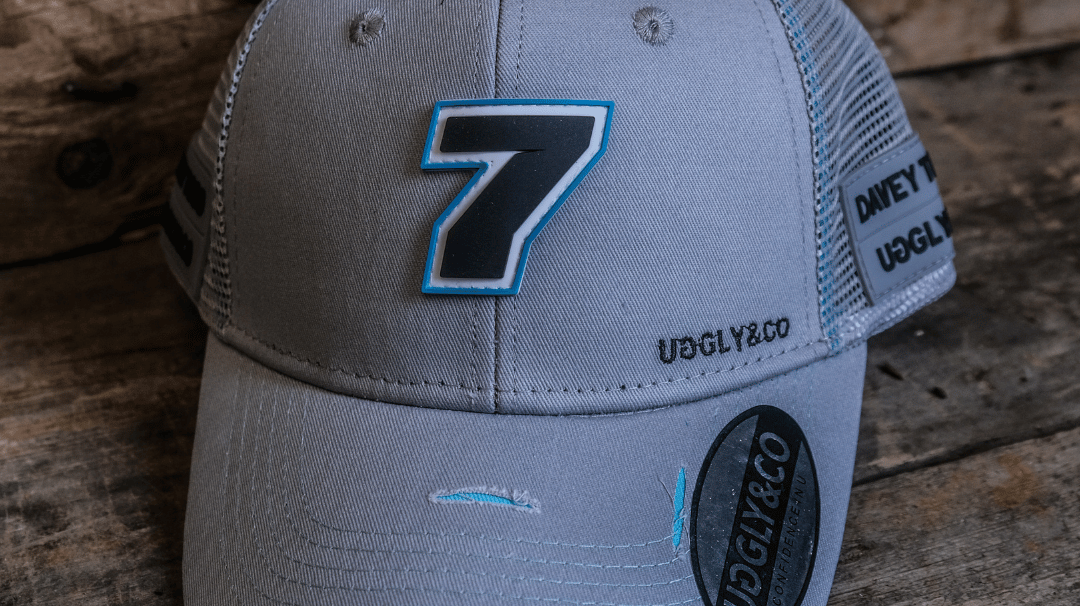 Davey Todd Caps - Live Now!