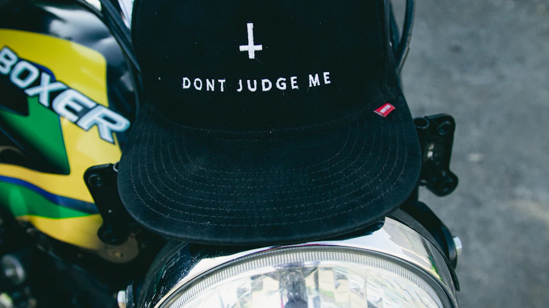 Stylish Vintage Caps for Motorcycle Riders' Adventures