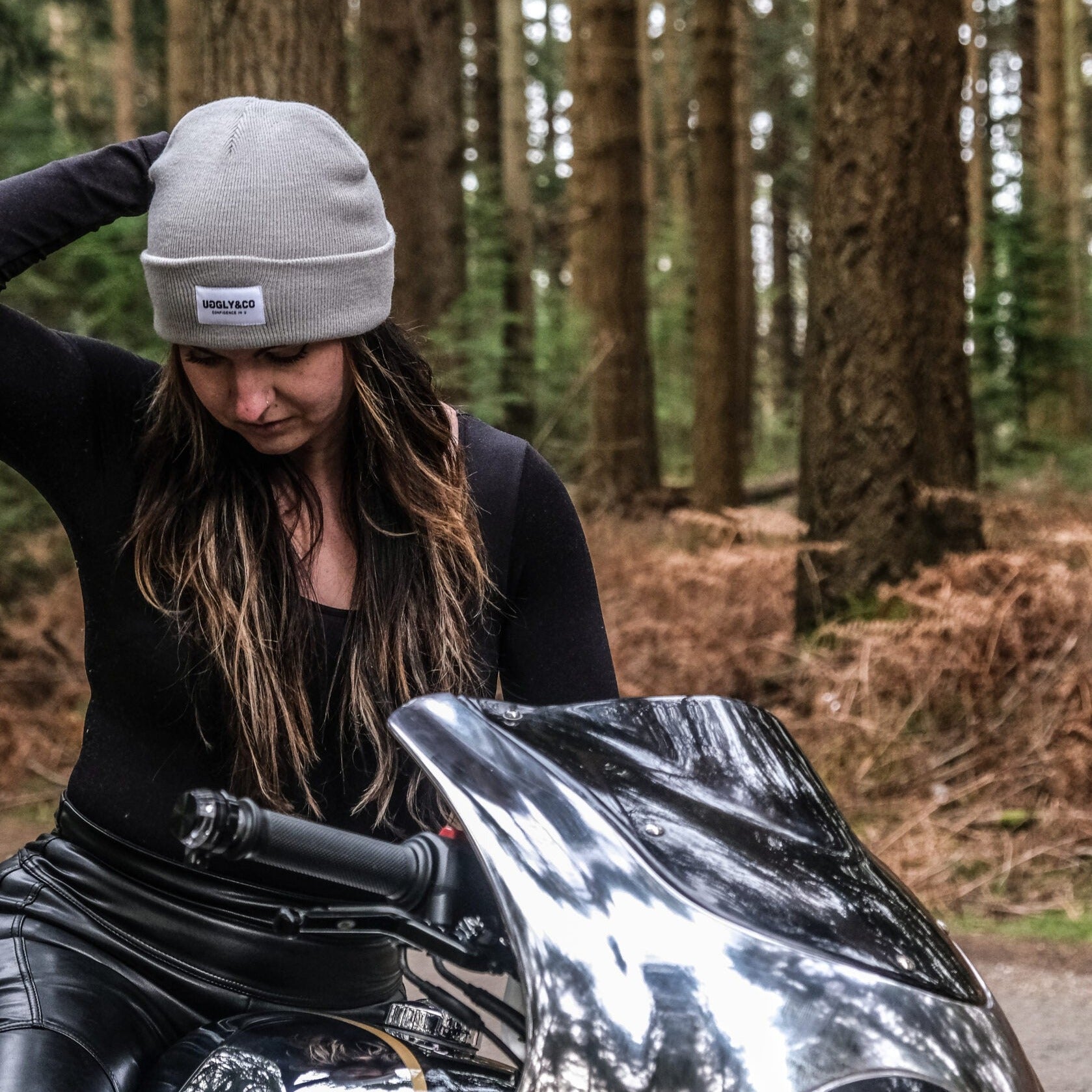 a Uggly&Co beanie with Wreckitwren and the royal enfield in the new forest