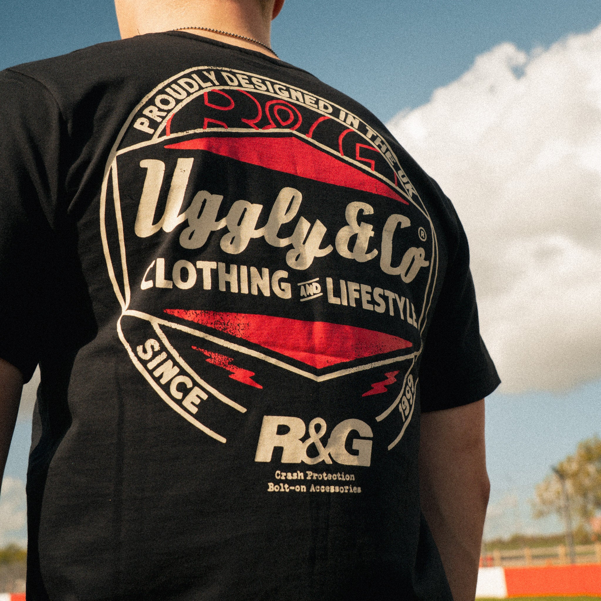 Three-quarter view of the R&G Crash Protection x Diamond T-Shirt